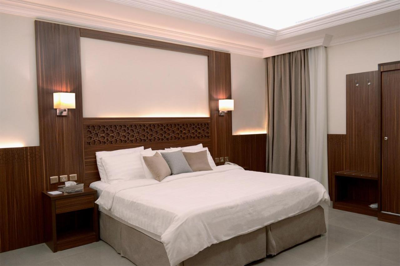 Jeddah Lake Hotel Bagian luar foto